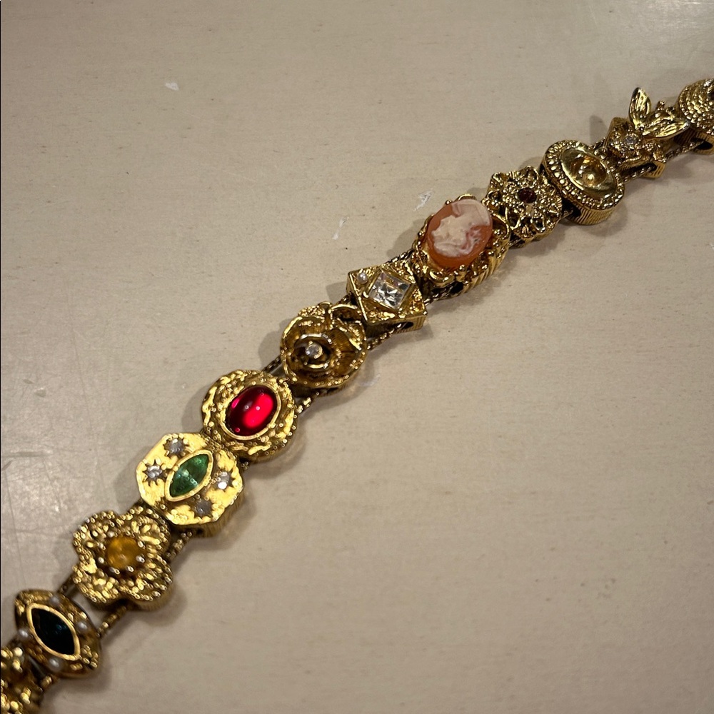 Gorgeous Vintage Victorian Revival Unsigned GOLDETTE Gold Slide Charm Bracelet - Picture 6 of 14